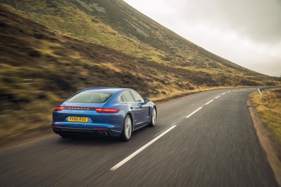  Porsche Panamera 4S 2016 года  (UK) (фото 6 из 28)